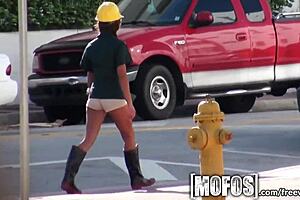 Probably the best known and most popular SpongeBob SquarePants adult parody is Abbi’s passionate POV blowjob in glasses
