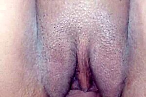 johana and lian are having sexy fun together 😏