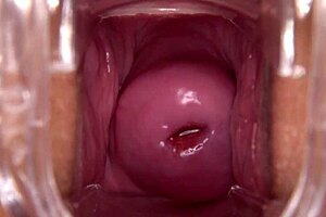 1 woman deeply dildoes her cunt and shows it all