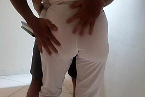Sexo amador de verdade com creampie
