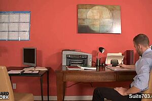 tempting gay sucks big cock