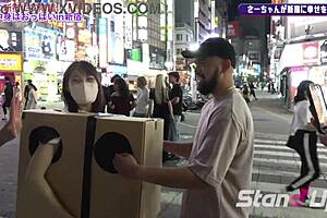 discovering the contents of the box in shinjuku2 😊