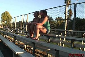 Watch Aurora And Jessica Show How To Eat Pussy!