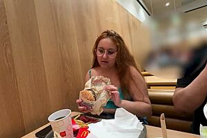 Parei para comer e ela queria fuder - Trix Mendes 😏