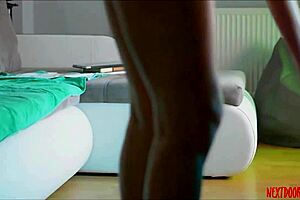 Lulacum69 gets super horny and masturbates in the dorm