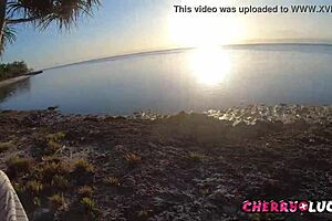 i’m giving the best beach blowjob ever with that big cock in my mouth. it’s pure outdoor amateur fun!