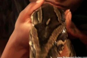 I was dancing while lying down and giving blowjob