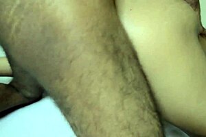 दोस्त की बहन को होटल में खूब चोदा, close up creampie और big cock action