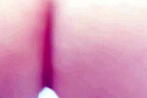 the young japinha wife twerks and shows her ass in the motel bathtub