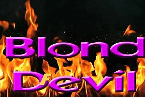 Lisa in Bikini on the Beach