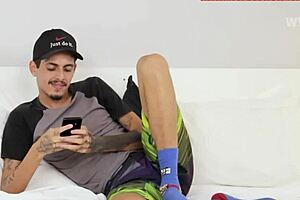 Fucking My Friend Bareback For His Skate, Teen Amateur Cums Hard 😏