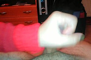 Hey, wanna see how I stroke this out for a wild finish? I got this amateur clip just waiting for your eyes to feast on!