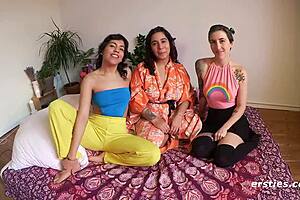 Two and a half lightweights in lesbian entertainment