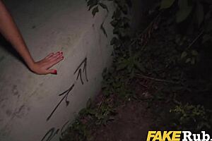 Aussie babe rips clothes for wild fuck with stranger!