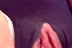 Slutty Girl Seduces With Shaved Pussy And Squirting Masturbation 😏