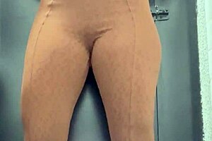 Amateur college girl has her first time with cammy before showing off her nice curves