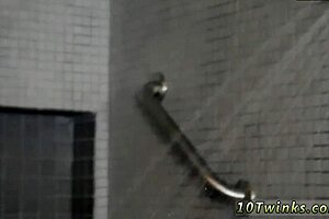 эй, бэребэк твинк-действие в ванной дикое! 😜