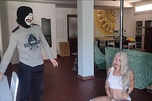 real amateurs fuck during sexy pole dance