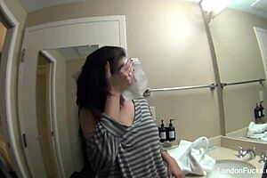 London enjoys her final day in Sacramento with some solo fun