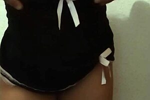 latina girl chats on webcam during our april 5 video call 😊