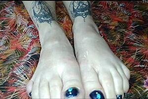 i pour oil on my feet and jerk you off