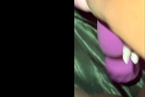 Milaj testing new wand vibrator close up