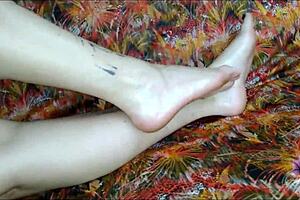 i pour oil on my feet and jerk you off