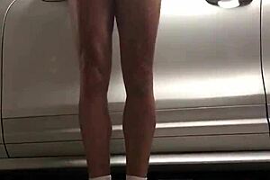 Gym garage voyeur spying on gay cocks