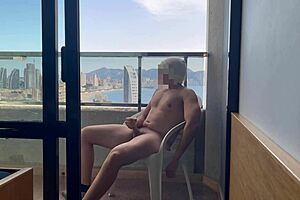 I called the hotel secretary to help, and she gave me an epic blowjob!