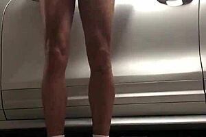 Gym garage voyeur spying on gay cocks