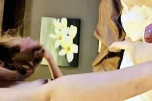 enjoy the queen's super hard sex with big cock