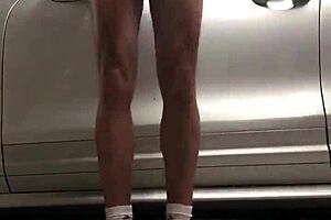 Gym garage voyeur spying on gay cocks