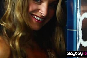 Julliet Bordeaux Shows Off Her Epic Figure and Hot Body