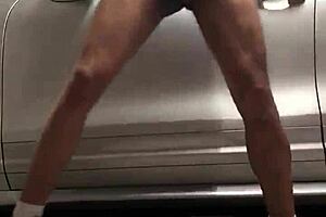 Gym garage voyeur spying on gay cocks