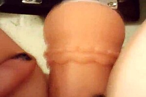 i'm playing with my pussy solo using a machine for intense masturbation