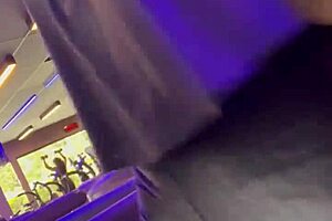 I had some fun with a beautiful cat during a set, getting a stimulating oral sex and an amazing mutual climax