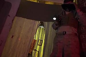 Arabă tânără 18+ cu sâni mari în bordel afgan