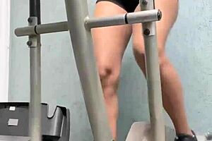 Wow, Look At This Brave One Daring Pussy Licking And Cunilingus In The Gym Voyeur Scene!