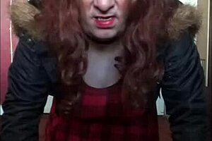 Amateur Bisexual Crossdresser Performs Insertion And Cleaning In Homemade Video