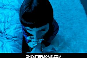 onlystepmoms jane dove gets handjob from stepson pov