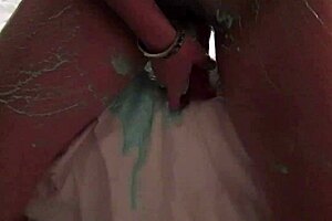 Wow, oily wife spreads ass and gets fucked messily!