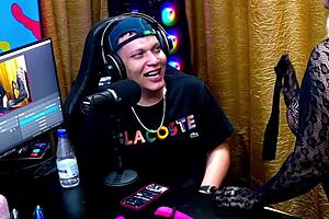 Andressa Sanchez shows ass and dick in podcast?