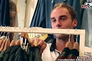 deutsche kurze haare model milf fickt im shopping center