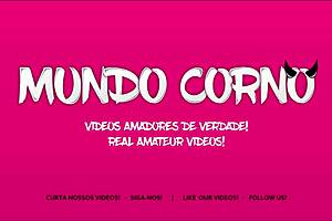 Loirinha gostosa fodendo com um negão roludo