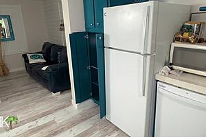 free thanksgiving creampie while stuck in cabinet