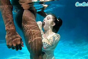 Damn, hot teen 18+ amateur pounded by huge BBC underwater! What a wild ride!