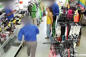 Bella Luna Pleases At The Shop