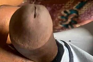 Girlfriend has sexy solo playtime at the office