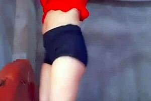 Em Ỏ Vú Mướp Sệ!