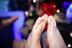 i'm giving my friend a foot jerk on webcam